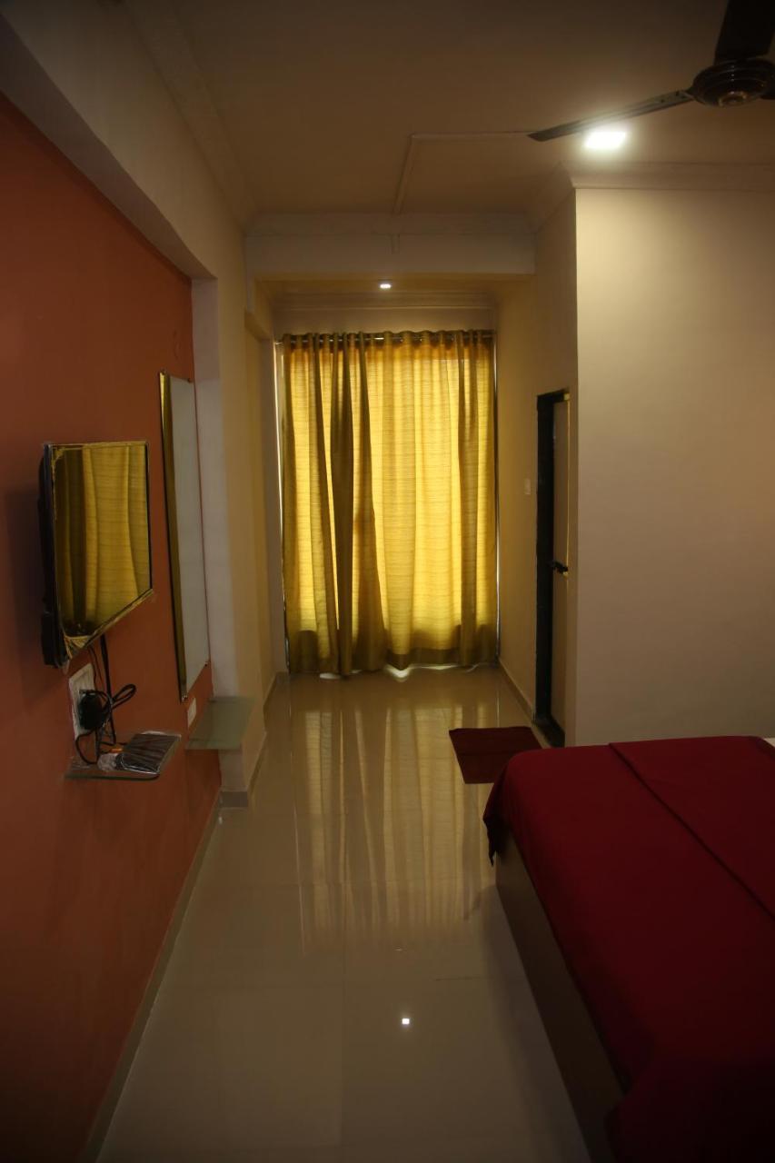 Elite Inn Lonavala Extérieur photo