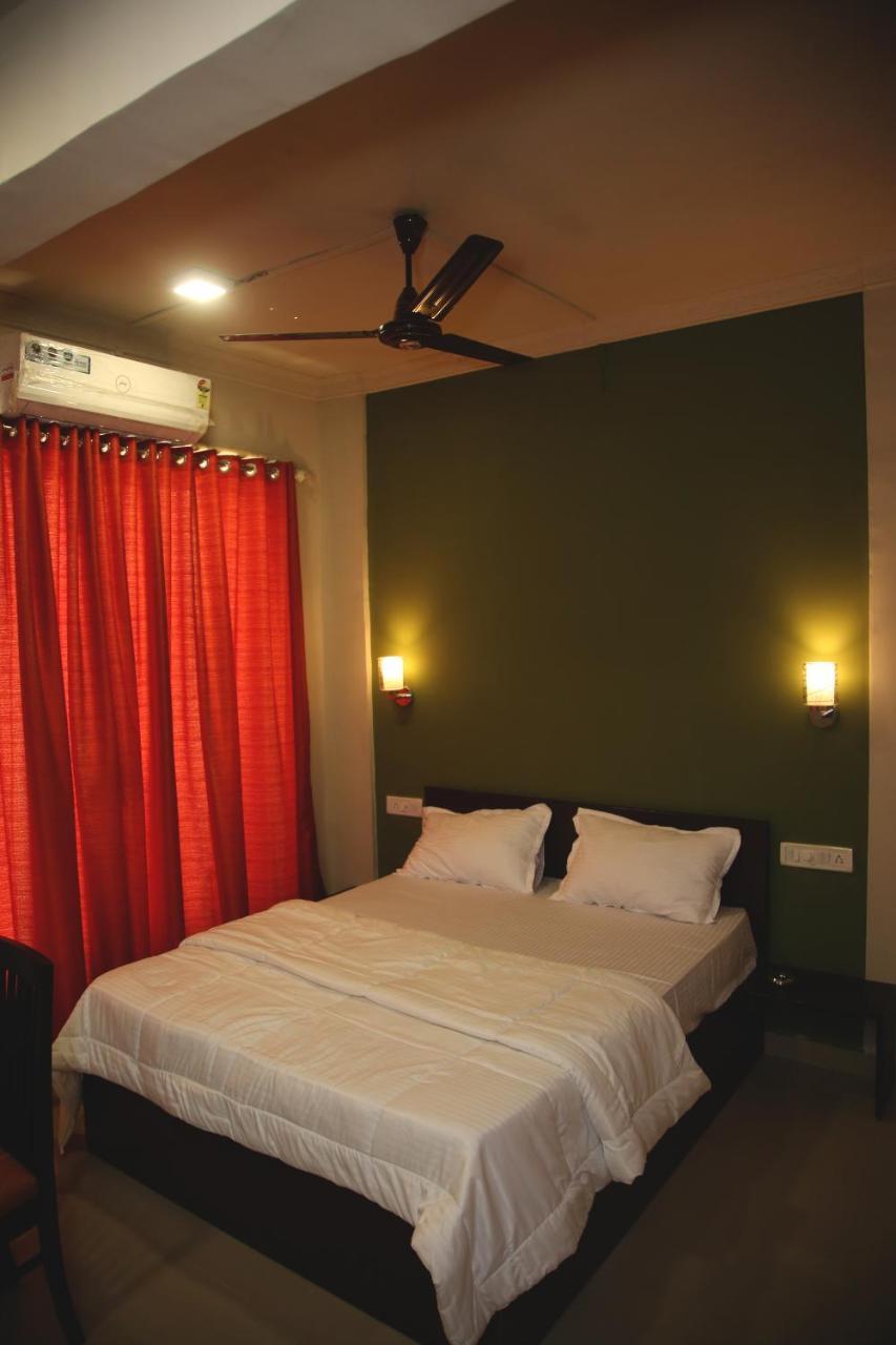 Elite Inn Lonavala Extérieur photo