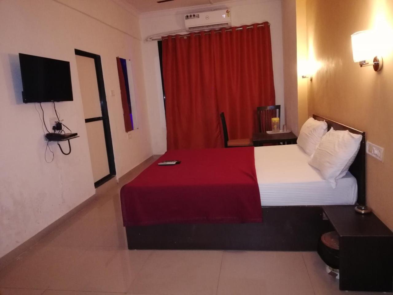 Elite Inn Lonavala Extérieur photo